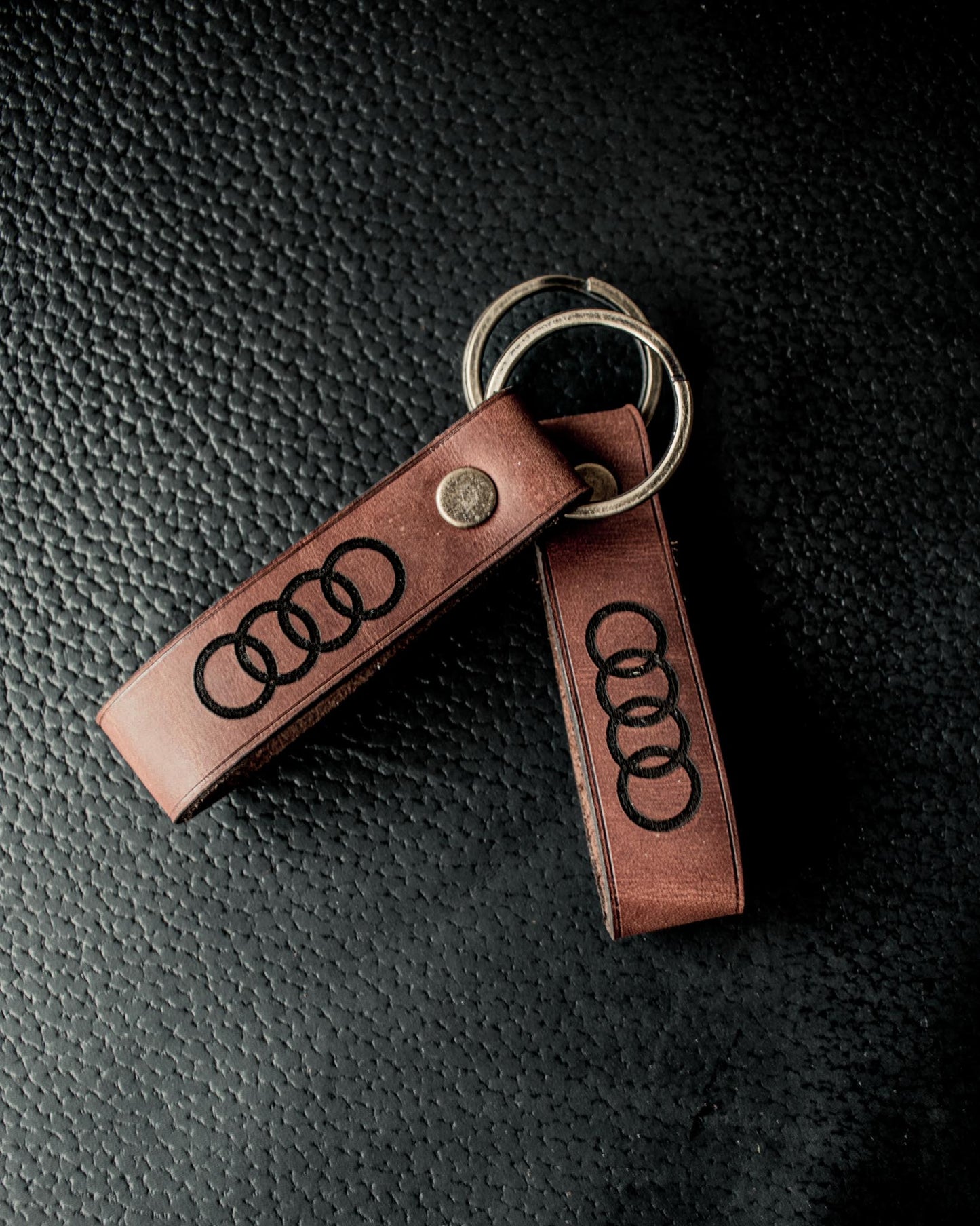 Personalized Leather Keychain: A Handcrafted Accessory